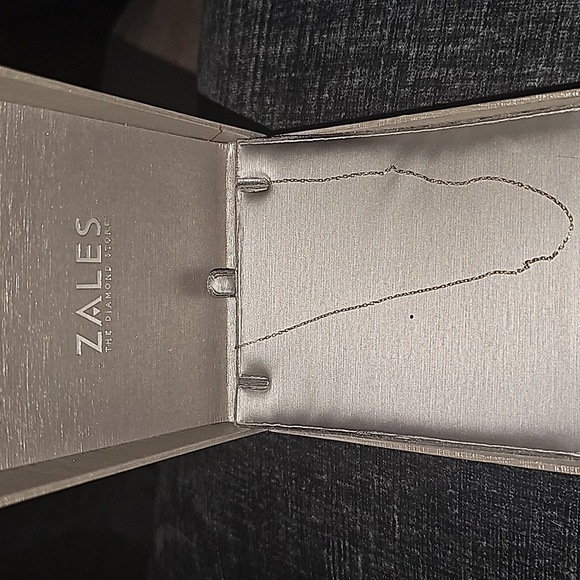 Sterling silver Vera Wang LOVE collection necklace 😍 - Picture 3 of 4